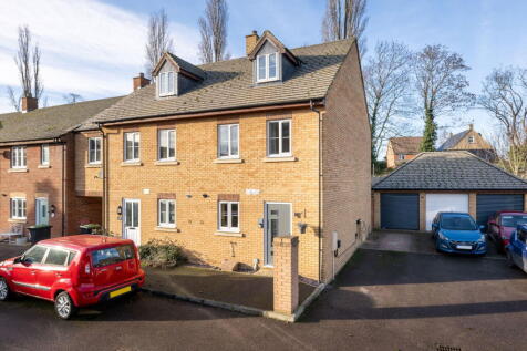 Stockbridge Close, Clifton, Shefford, SG17 5FG