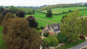 2, Deer Park Cottages, Road From Park Lane To The Quarry, Cheltenham GL54 5SP