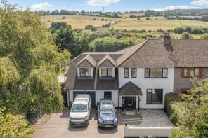 2, Old Watling Street, Flamstead, St. Albans AL3 8HL