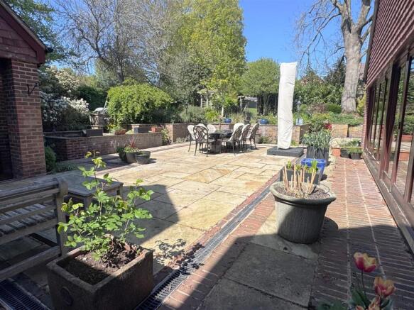 Patio 1.JPG