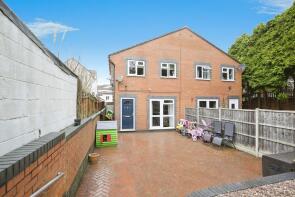 52d, The Stalls, Long Street, Dordon B78 1SL
