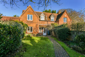 1, Holloway Cottage, Bath Road, Littlewick Green, Maidenhead SL6 3QT