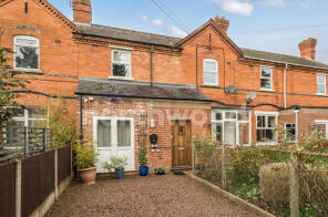 16, Broomhall Cottages, Broomhall, Norton, Worcester WR5 2NX