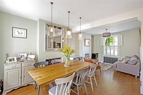 114, Tyneham Road, London SW11 5XR