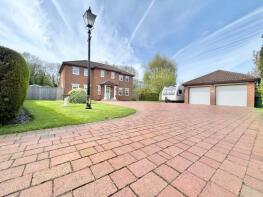 14, Manor Park, Louth LN11 8NH