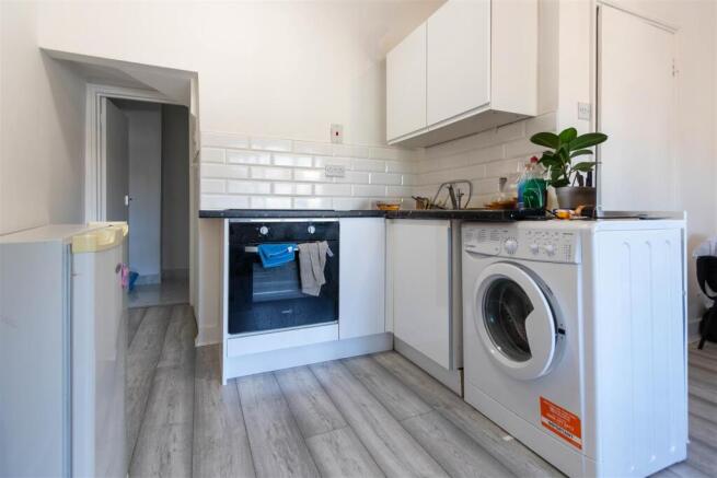 kitchen area.jpg