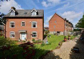 35, Needhams Patch, Cotford St Luke, Taunton TA4 1JF