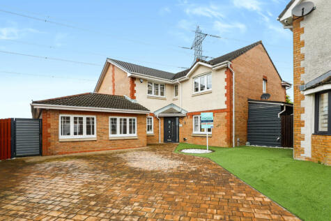Arnton Grove, Chapelhall, North Lanarkshire
