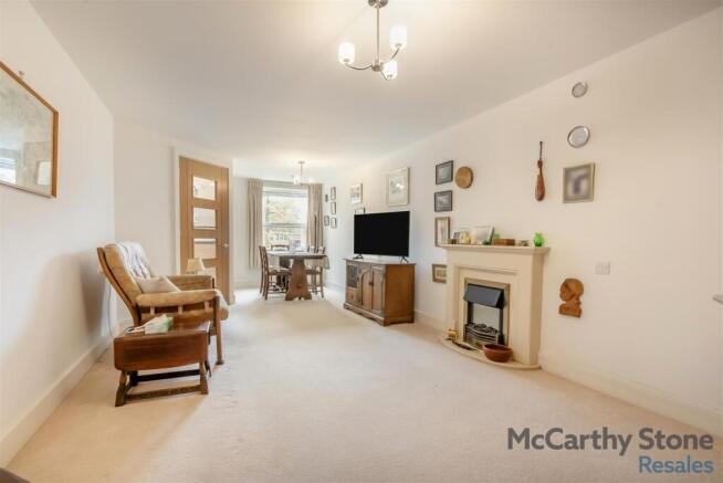 8672543-interior09.jpg