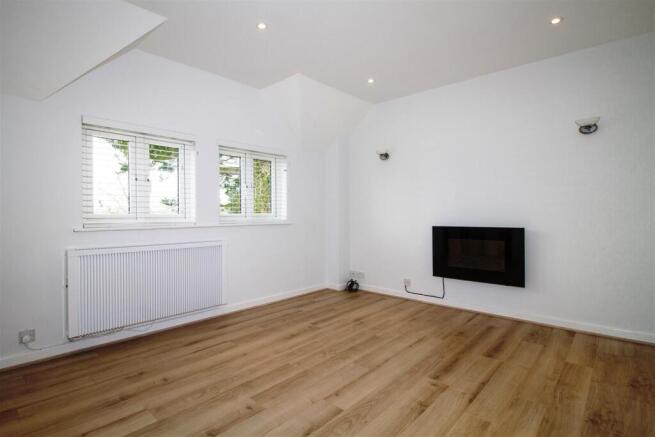 RECEPTION ROOM.jpg