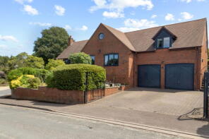 Foresters End, Bell Lane, Bromsberrow Heath HR8 1NX