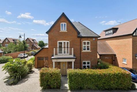 Taplow Riverside, Taplow, Maidenhead