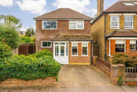 Varna Road, Hampton Village