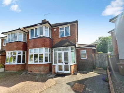 Ash Grove, Aylesbury, Buckinghamshire