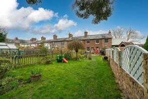 9, Bradden Cottages, Bradden Lane, Gaddesden Row, Hemel Hempstead HP2 6HZ