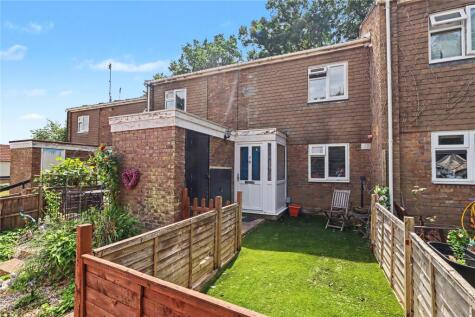 Foresters Close, Woking, Surrey, GU21