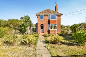 Hoiston House, Basin Road, Heybridge Basin CM9 4RS