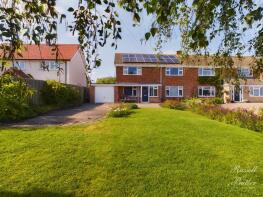 Artwood, Leckhampstead Road, Buckingham MK18 5HD