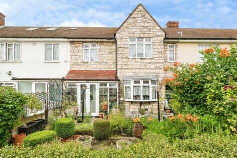 Finchingfield Avenue, Woodford Green, IG8