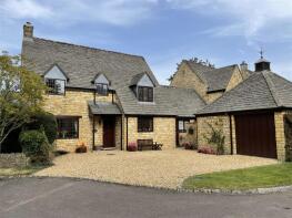 4, The Whitmores, Cheltenham GL54 2JX