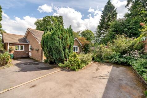 Huntingford Close, Hindhead, Surrey, GU26