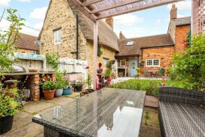 1, Scriveners Lane, Towcester NN12 7NZ