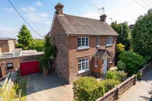Hillview, Top Road, Sharpthorne RH19 4NS
