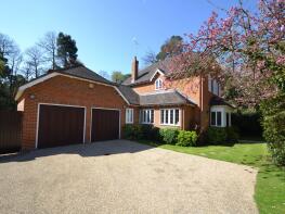 South Lodge, Farley Castle, Castle Hill, Reading RG7 1XD