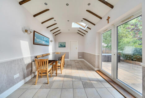 Lavender Avenue, London, NW9