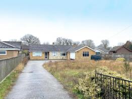 Warren Gates, Swan Lane, Ipswich IP6 9AH