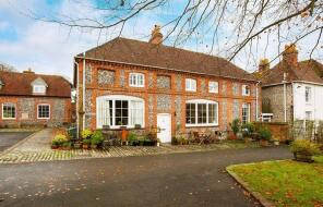 1, The Pump House, Downs Road, West Stoke, Chichester PO18 9BN