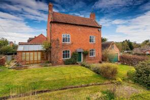 1 India House, Loop Off A454 West Of Hilton Bridge, Hilton, Bridgnorth WV15 5PJ