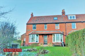 1, Elm Grove, Robin Hoods Bay, Whitby YO22 4RB