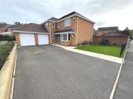 8, Wardle Gardens, Leekbrook, Leek ST13 7AR