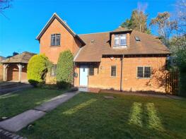 Brooklands End, Guildford Road, Westcott RH4 3LB