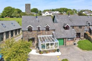 1, Higher Davis Close, Barnstaple EX32 7LD