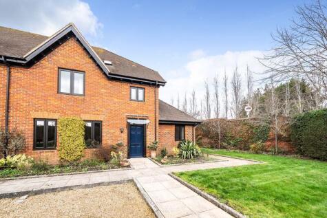12 Remenham Row, Wargrave Road, Henley-On-Thames