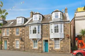 Flat Ground/1, 80, High Street, Rothesay PA20 9BB
