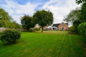 Frensham, Blakes Hill, Evesham WR11 8QN