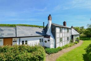 Columbine Cottage, A4103 From Halesend Grittles End To Worcestershire Boundary, Malvern WR13 5EY