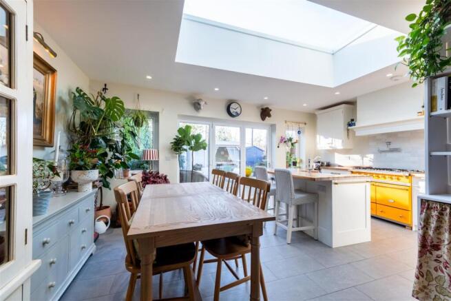 244 London Road-002.jpg