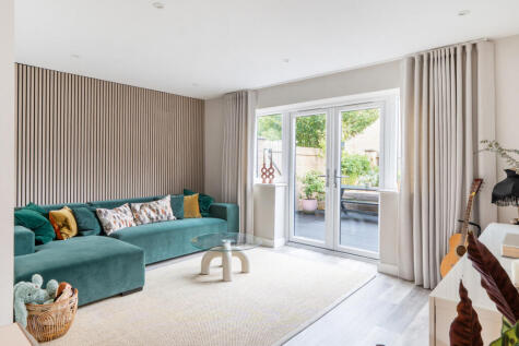 The Berries, Bristol, BS16