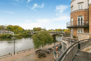 7, Thames Edge Court, Clarence Street, Staines-upon-thames TW18 4BU