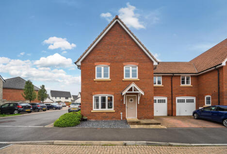Cranesbill Crescent, Charfield, Wotton-under-Edge, Gloucestershire, GL12
