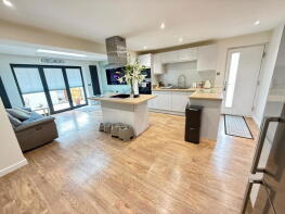82, Hilliard Drive, Bradwell, Milton Keynes MK13 9EG