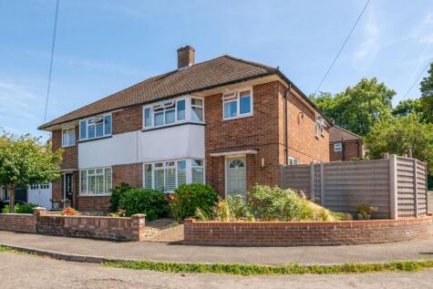 St. Andrews Close, Reigate, RH2