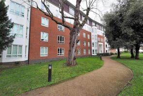 21, 89 111 Regency Court, High Road, South Woodford, London E18 2JT