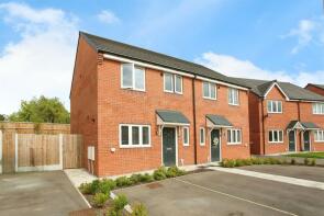 42, Lewtas Drive, Winsford CW7 3SR