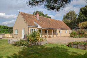 Hollybank, Norwich Road, Skeyton Corner, Norwich NR10 5AP