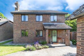 10, St Marys Close, Ashford TN26 2DX